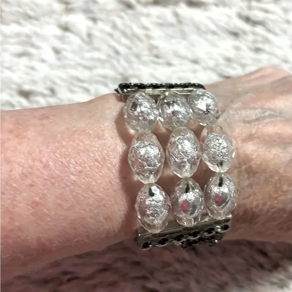 Stretchy Bracelet With Crystal Beads & Chains 7.25" Diam. Before Stretched New - Picture 6 of 6